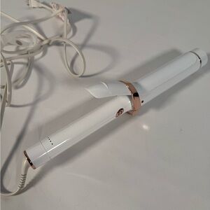 T3 White Curling Iron with Rose Gold Trim 1.5 inch